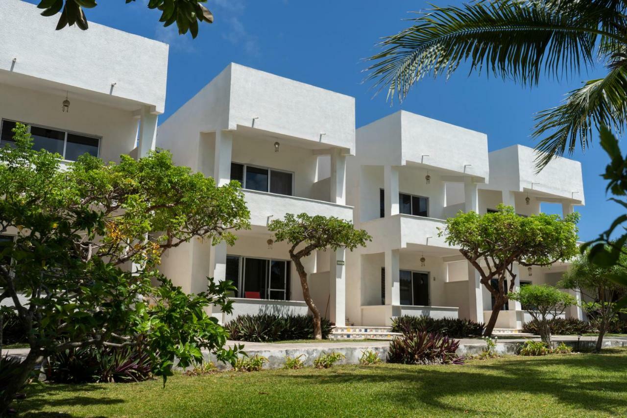 Marina Paraiso Isla Mujeres Hotel Екстериор снимка